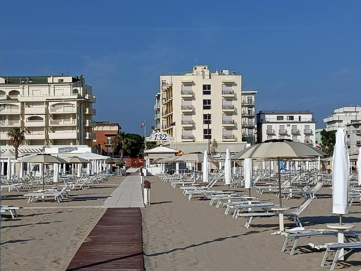 Hotel Bed & Book Rimini Ngoại thất bức ảnh