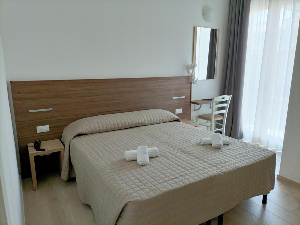 Hotel Bed & Book Rimini Ngoại thất bức ảnh