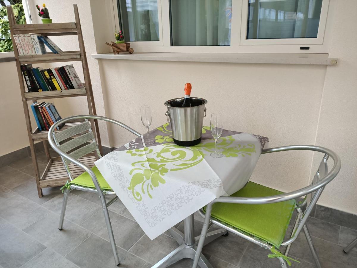 Hotel Bed & Book Rimini Ngoại thất bức ảnh