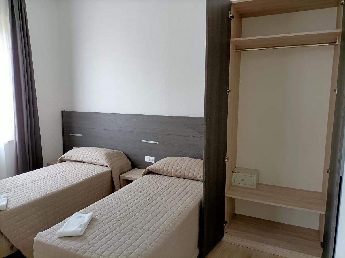 Hotel Bed & Book Rimini Ngoại thất bức ảnh