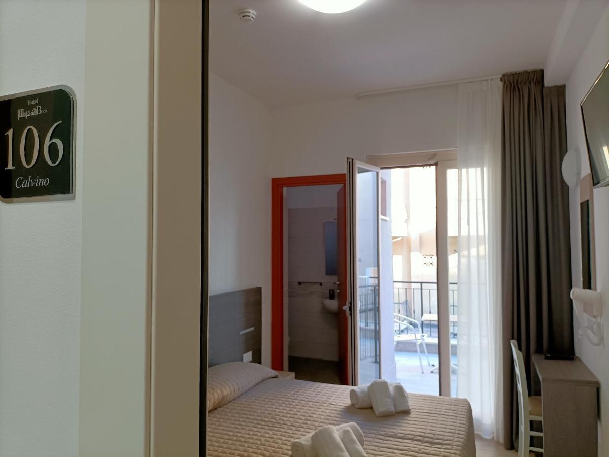 Hotel Bed & Book Rimini Ngoại thất bức ảnh