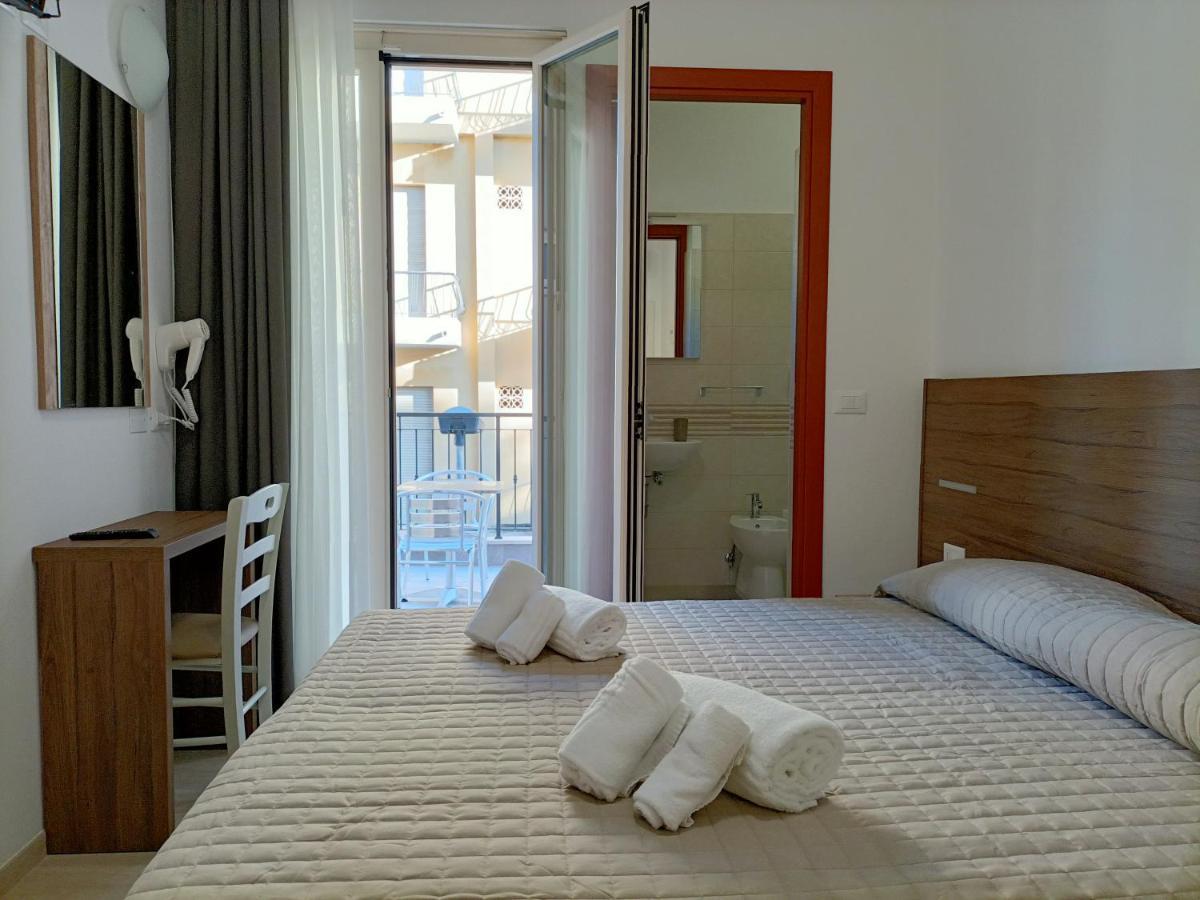 Hotel Bed & Book Rimini Ngoại thất bức ảnh