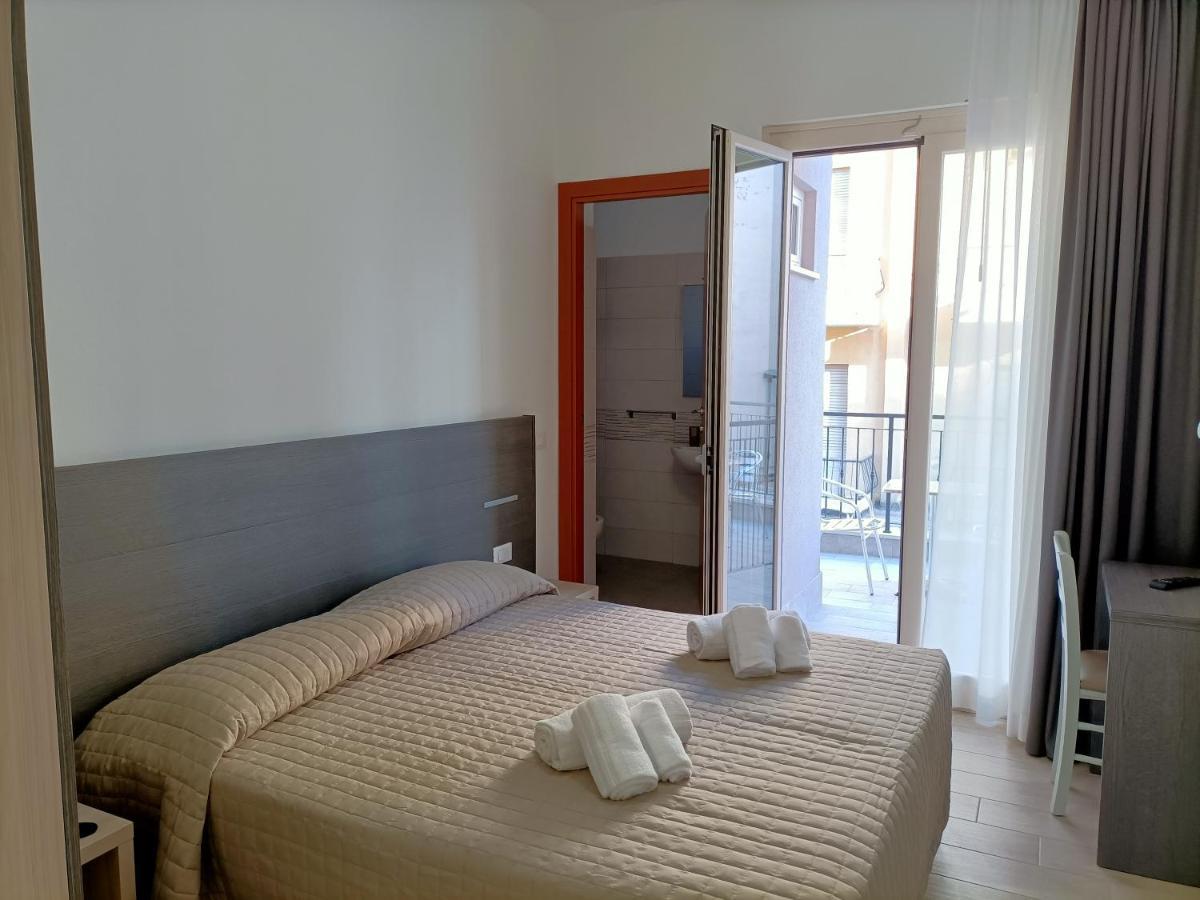 Hotel Bed & Book Rimini Ngoại thất bức ảnh