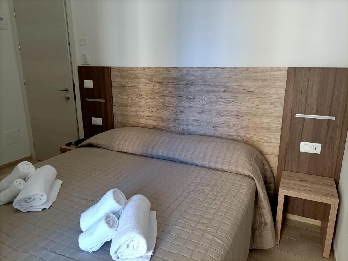 Hotel Bed & Book Rimini Ngoại thất bức ảnh