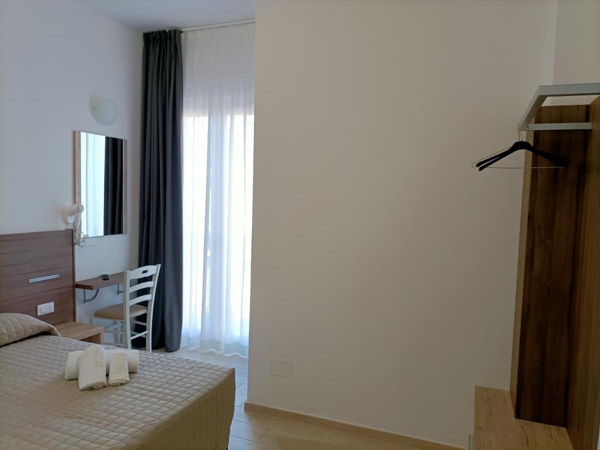 Hotel Bed & Book Rimini Ngoại thất bức ảnh