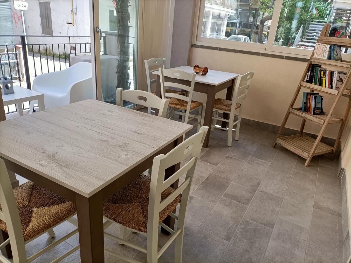 Hotel Bed & Book Rimini Ngoại thất bức ảnh