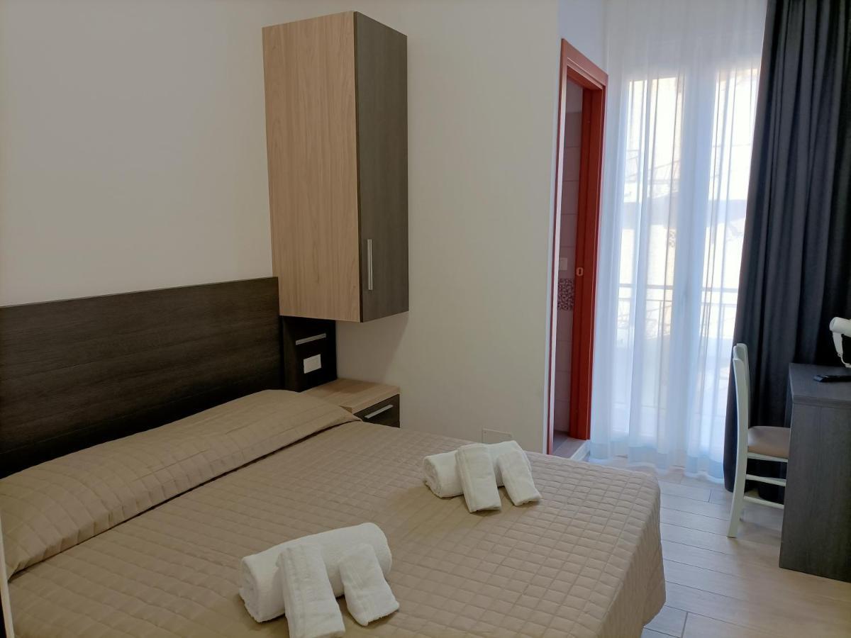 Hotel Bed & Book Rimini Ngoại thất bức ảnh