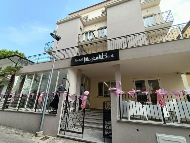 Hotel Bed & Book Rimini Ngoại thất bức ảnh